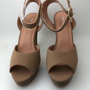 Top Moda Nude Ankle Strap Platform Heels Size 7